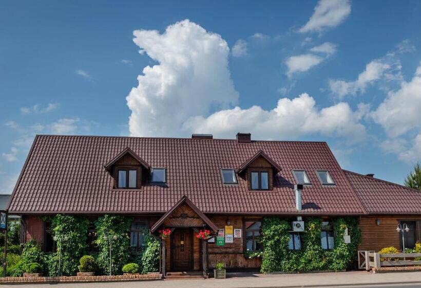 호텔 Noclegi Pod Sokołem