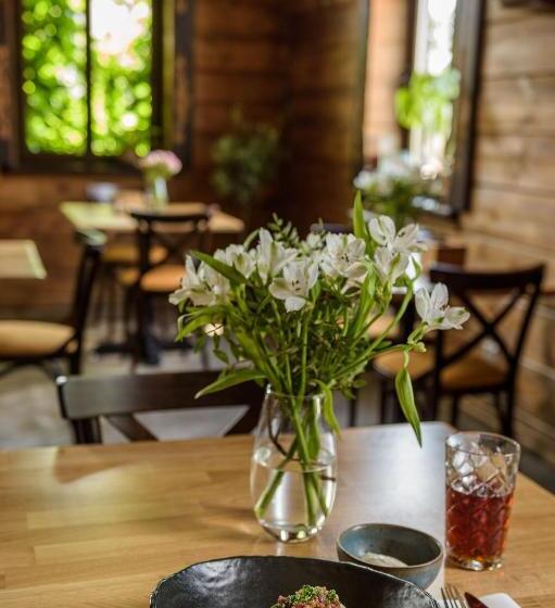 호텔 Noclegi Pod Sokołem