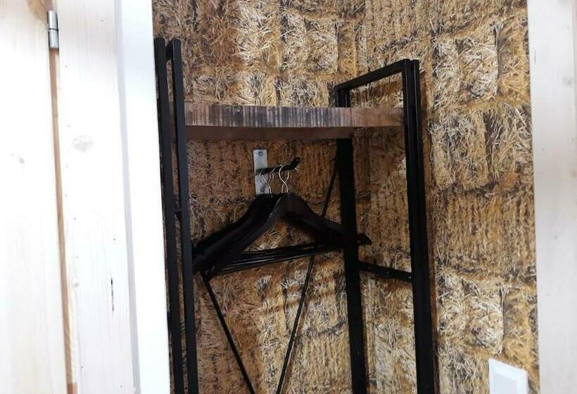 Отель Wioska Pod Kogutem