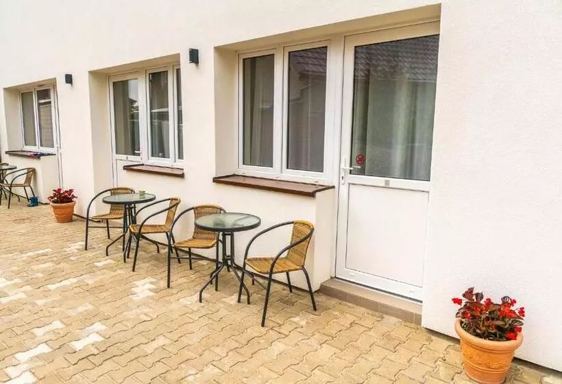 Majatalo Arka   Pokoje Z Osobnymi Wejściami Na Parterze