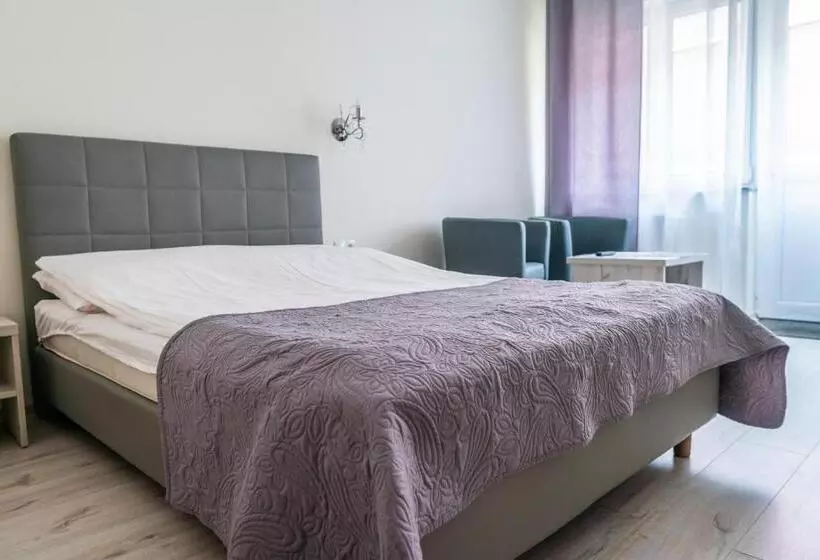 Majatalo Arka   Pokoje Z Osobnymi Wejściami Na Parterze