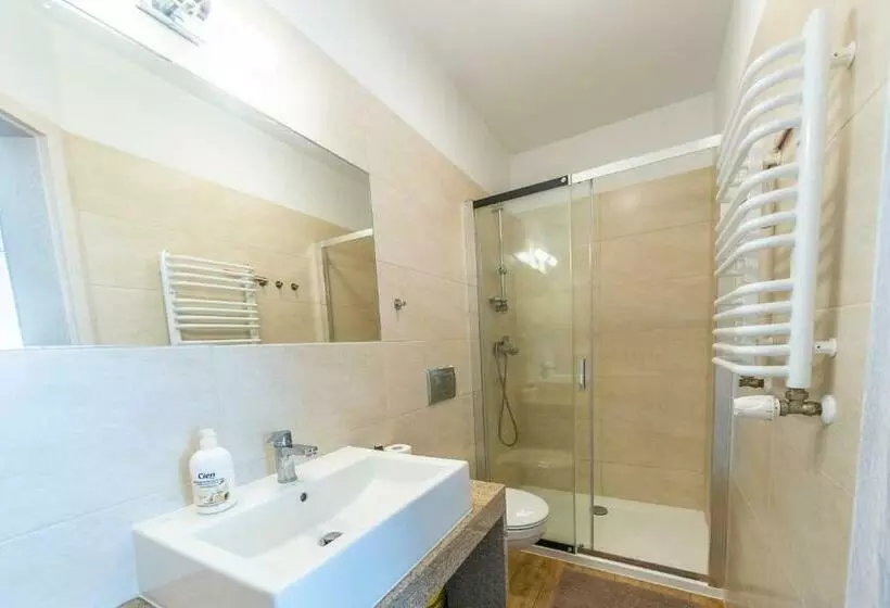 Majatalo Arka   Pokoje Z Osobnymi Wejściami Na Parterze