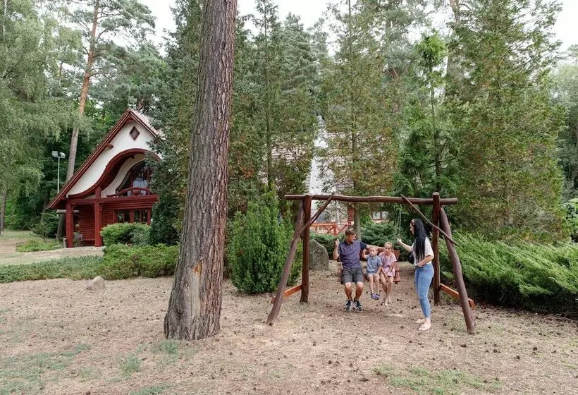 Lomakeskus 4 Pory Roku Restauracja I Nocleg