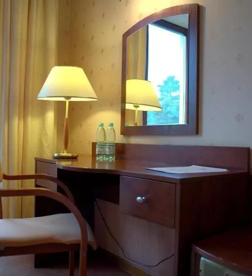 Lomakeskus 4 Pory Roku Restauracja I Nocleg