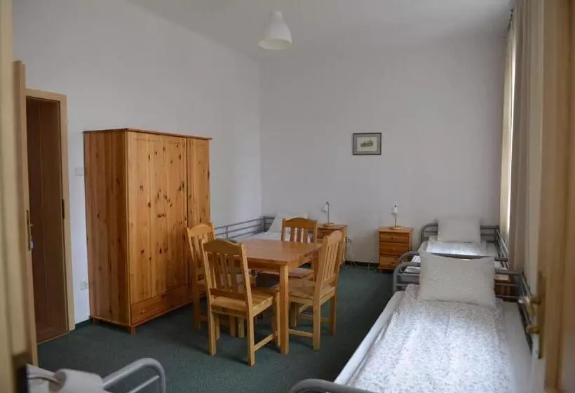 Retkeilymaja Pokoje Gościnne Domu Pielgrzyma W Supraślu