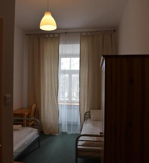 호스텔 Pokoje Gościnne Domu Pielgrzyma W Supraślu