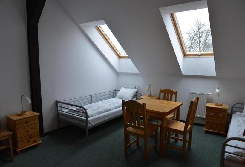 호스텔 Pokoje Gościnne Domu Pielgrzyma W Supraślu