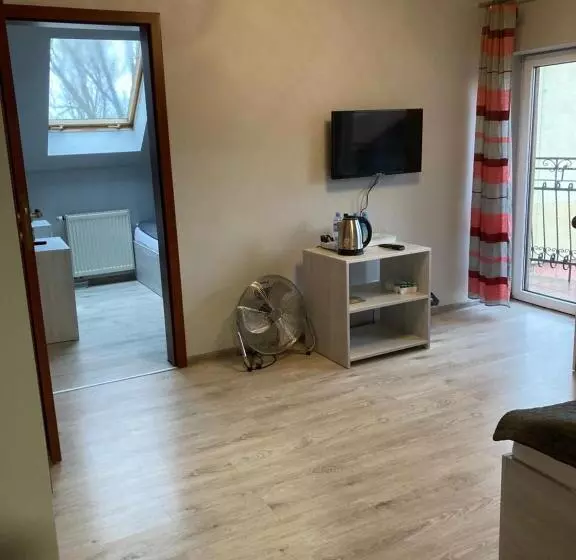 ユースホステル Restauracja  Zajazd Trzech Braci