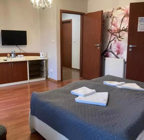 ユースホステル Restauracja  Zajazd Trzech Braci