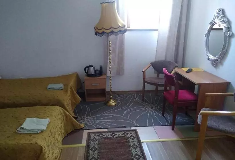 هاستل Zajazd Eljan Centrum Noclegowe