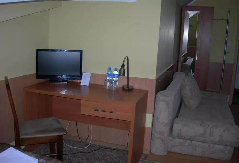 ユースホステル Zajazd Podjadek