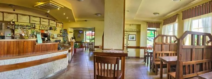 ユースホステル Zajazd Podjadek