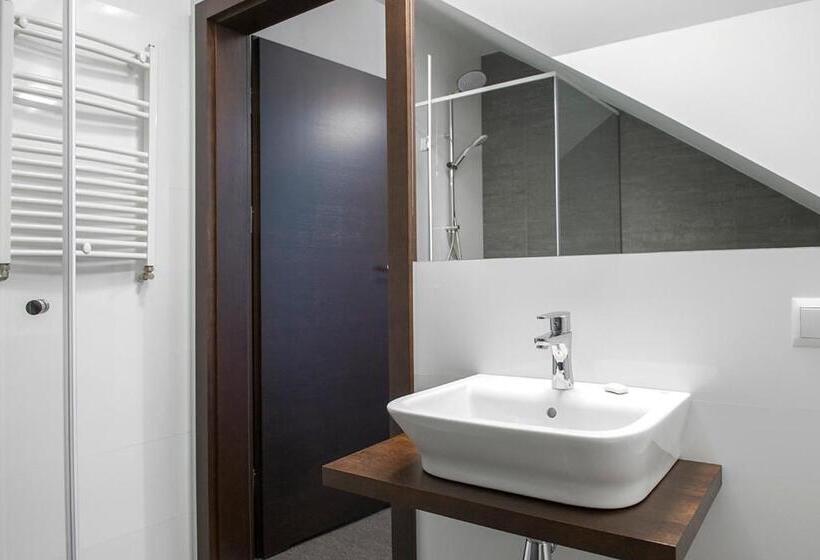 فندق صغير Zajazd Ryszkówka