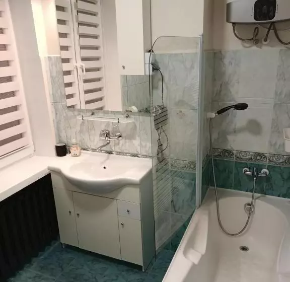 ベッドアンドブレックファースト 5 Kroków