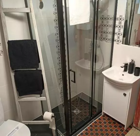 ベッドアンドブレックファースト 5 Kroków