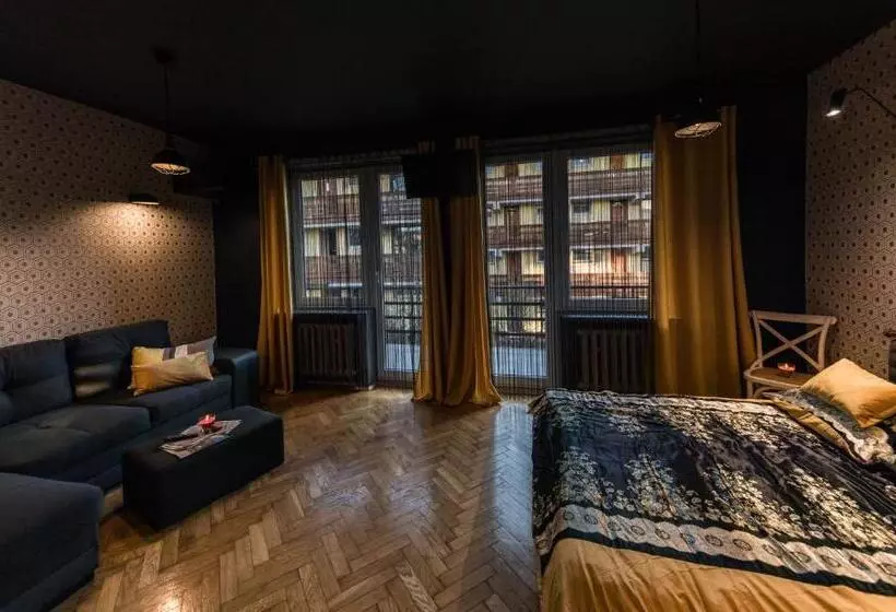 ベッドアンドブレックファースト 5 Kroków