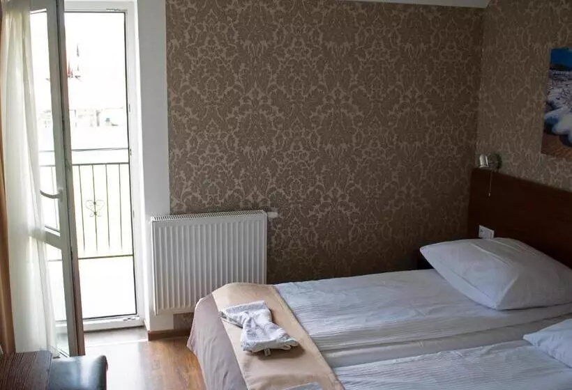 Aamiaismajoitus (B&B) Dom Bursztynowy