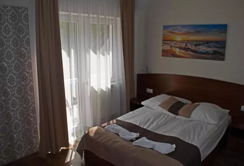 Aamiaismajoitus (B&B) Dom Bursztynowy