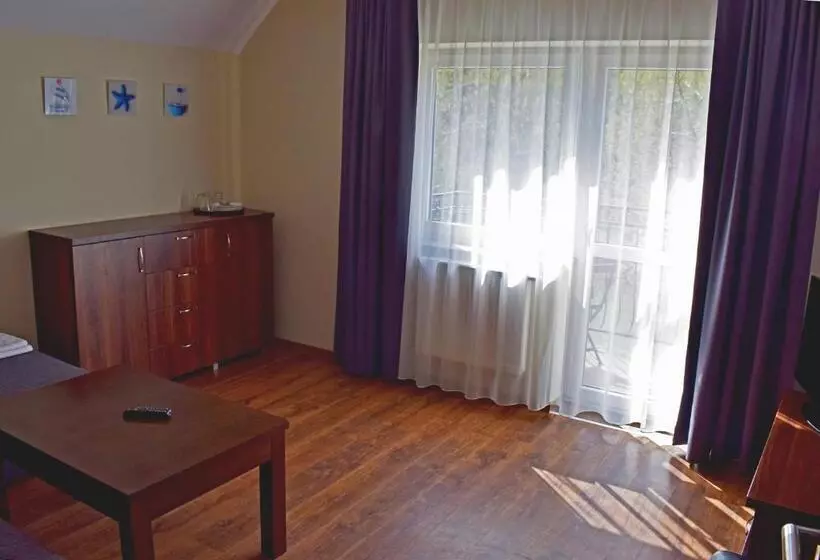 Aamiaismajoitus (B&B) Dom Bursztynowy