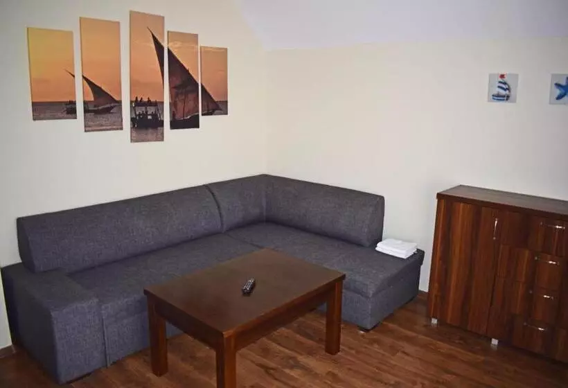 Aamiaismajoitus (B&B) Dom Bursztynowy