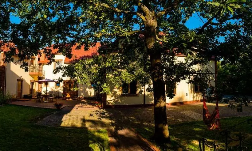 Aamiaismajoitus (B&B) Gościniec Koćmierzów