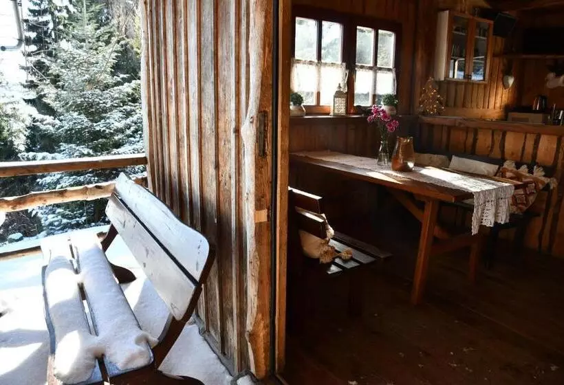 Aamiaismajoitus (B&B) Gościniec Pod Lubomirem