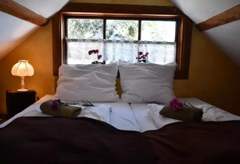 Aamiaismajoitus (B&B) Gościniec Pod Lubomirem