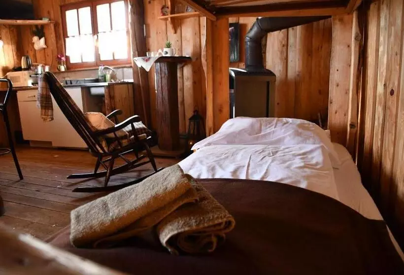 Aamiaismajoitus (B&B) Gościniec Pod Lubomirem