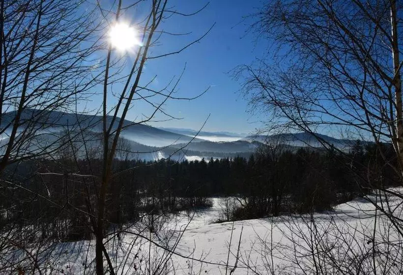 Aamiaismajoitus (B&B) Gościniec Pod Lubomirem