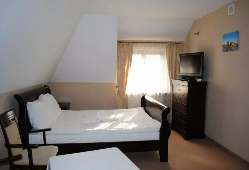 Aamiaismajoitus (B&B) Pensjonat Bobrowy Dwór