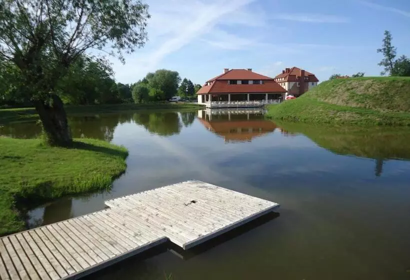 Aamiaismajoitus (B&B) Pensjonat Bobrowy Dwór