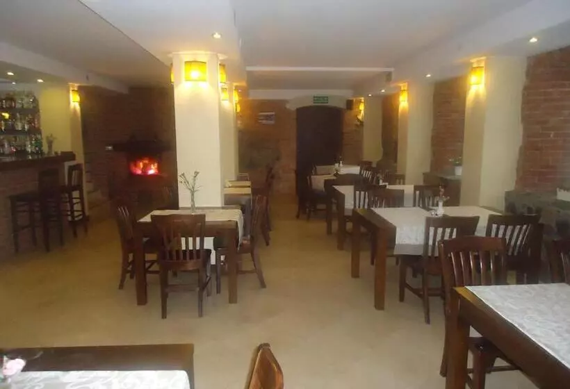 Aamiaismajoitus (B&B) Pensjonat Bobrowy Dwór