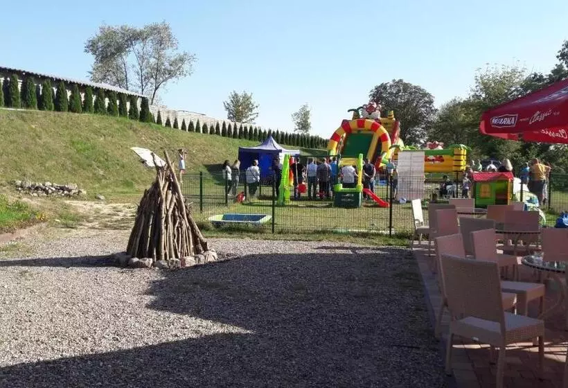 Aamiaismajoitus (B&B) Pensjonat Bobrowy Dwór