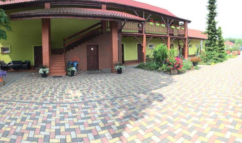 민박 Pod Kasztanem