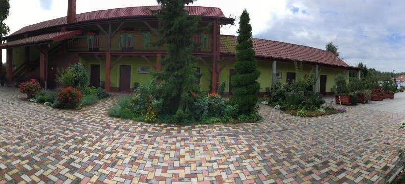 민박 Pod Kasztanem