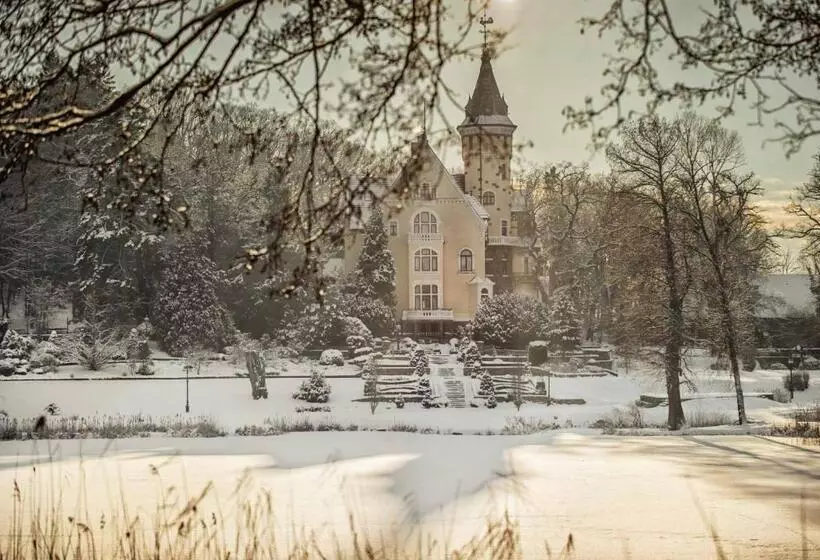 Hotelli Bursztynowy Pałac