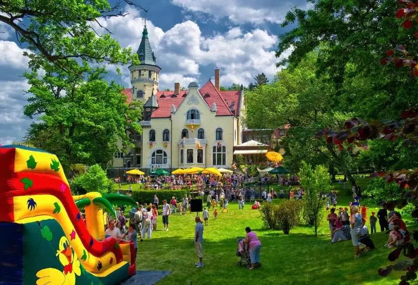 Hotelli Bursztynowy Pałac