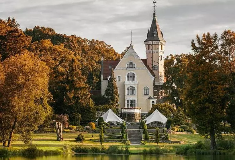 Hotelli Bursztynowy Pałac