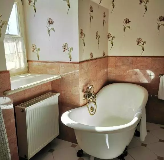 Hotelli Dwór Sieraków