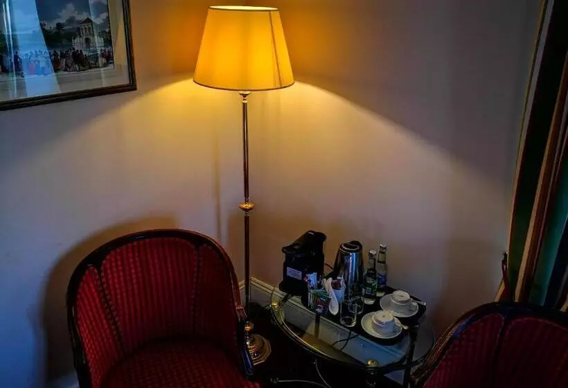 Hotelli Dwór Sieraków