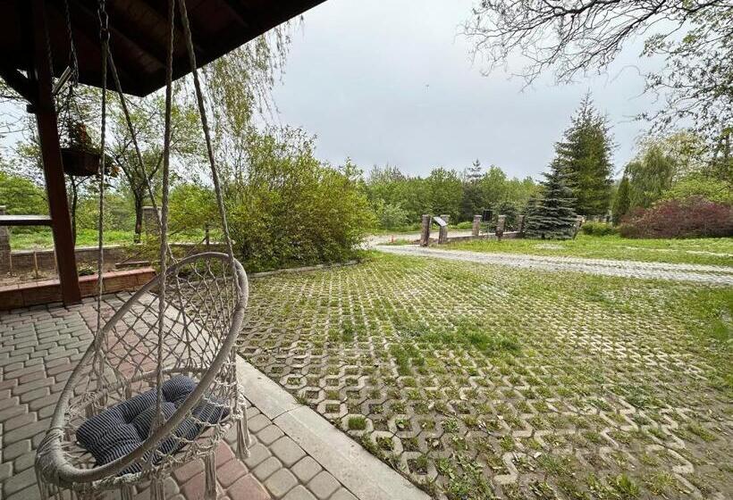 فندق Farma Albert Korzenie