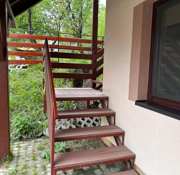 فندق Farma Albert Korzenie