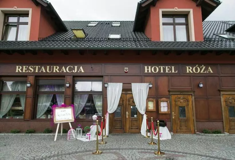 ホテル Róża