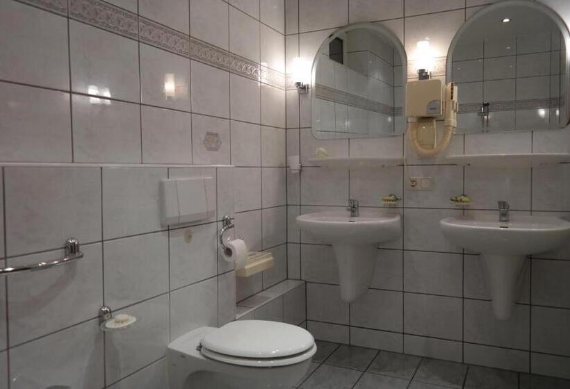 בית מלון כפרי Villamirage