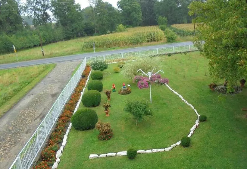 ペンション Agroturystyka Krysia Pilszcz