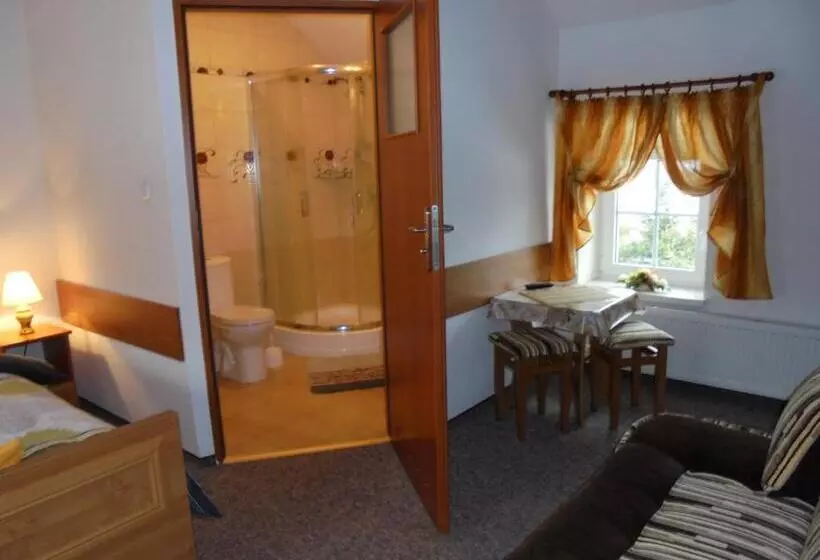 ペンション Agroturystyka Krysia Pilszcz