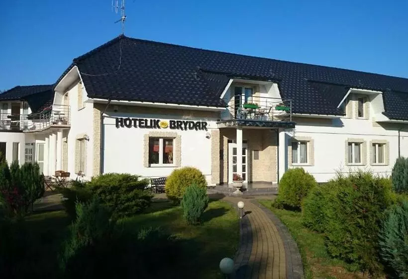 Majatalo Brydar With Sauna, Swimming Pool And Jacuzzi