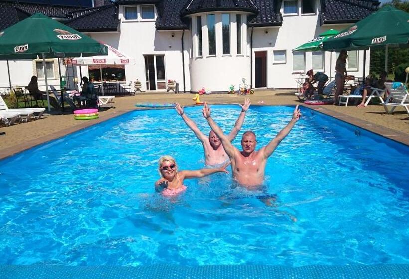 펜션 Brydar With Sauna, Swimming Pool And Jacuzzi