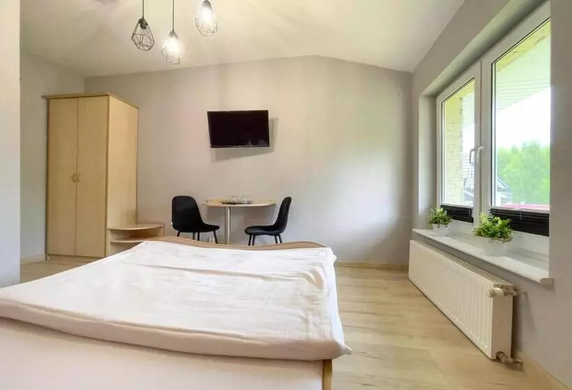 Majatalo Brydar With Sauna, Swimming Pool And Jacuzzi