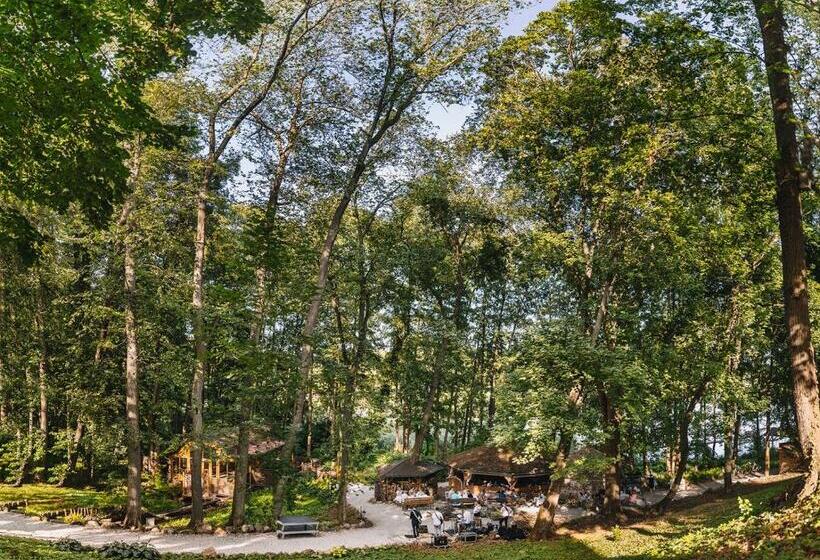 بنسيون Dwór Kolesin